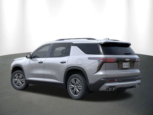 New 2025 Chevrolet Traverse LT w/ Driver Confidence Package image 3