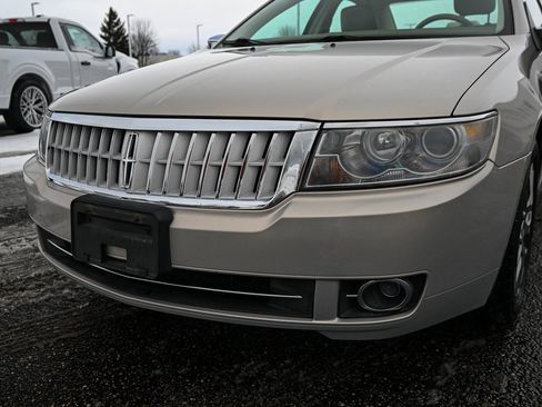 Used 2009 Lincoln MKZ image 11