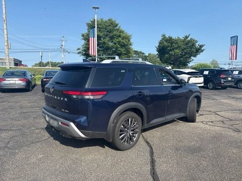 Certified 2024 Nissan Pathfinder SL w/ SL Premium Package AWD/4WD image 3