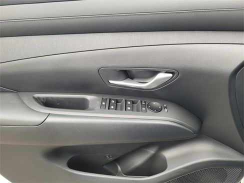 New 2025 Hyundai Tucson SEL image 15