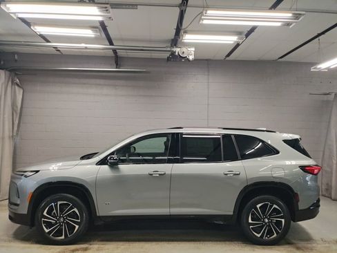 New 2026 Buick Enclave Sport Touring w/ Power Package image 18