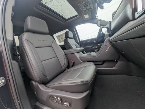 New 2026 GMC Sierra 1500 Denali w/ Technology Package image 16