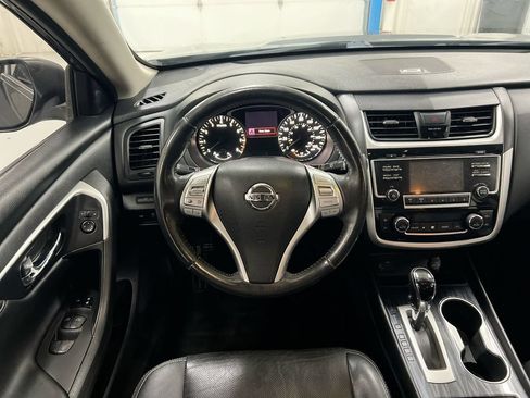 Used 2018 Nissan Altima 2.5 SL FWD image 11