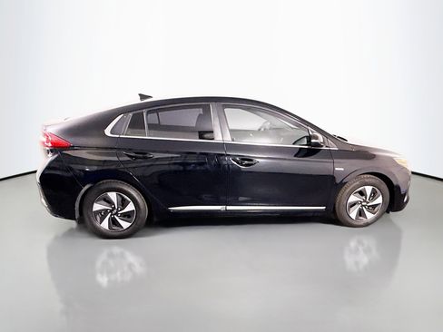 Used 2017 Hyundai Ioniq SEL image 11