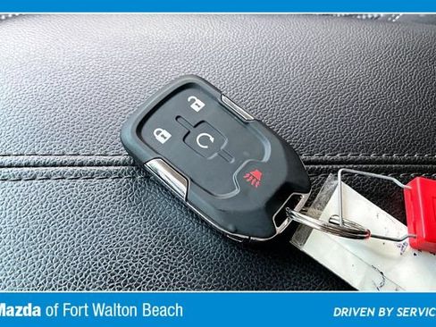 Used 2022 GMC Terrain SLE FWD image 35