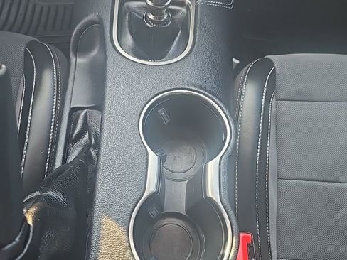 Used 2020 Ford Mustang Shelby GT350 w/ Technology Package image 27