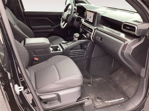 Certified 2025 Toyota Tacoma SR5 w/ SR5 Upgrade Package image 15