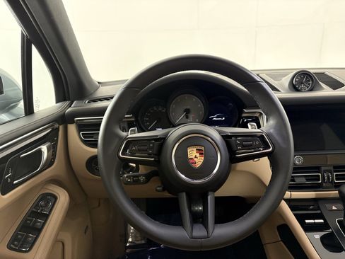 Used 2025 Porsche Macan S image 16