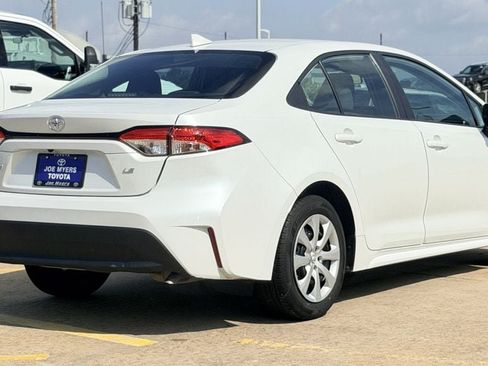 Used 2024 Toyota Corolla LE FWD image 7