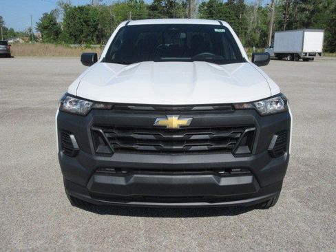 New 2025 Chevrolet Colorado W/T image 3