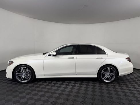 Used 2017 Mercedes-Benz E 300 4MATIC image 7