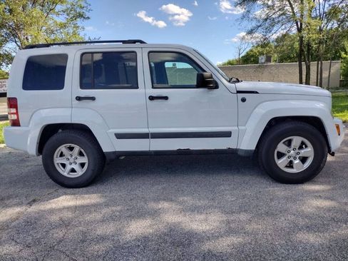 Used 2012 Jeep Liberty Sport w/ Popular Equipment Group AWD/4WD image 4