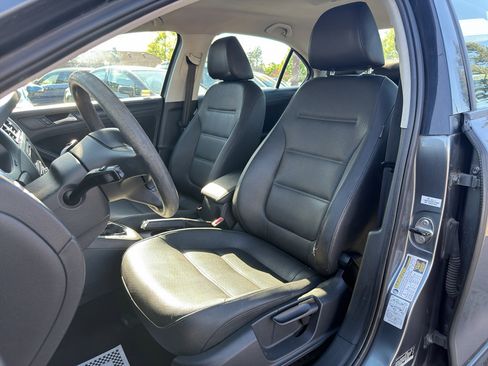 Used 2012 Volkswagen Jetta SE FWD image 15