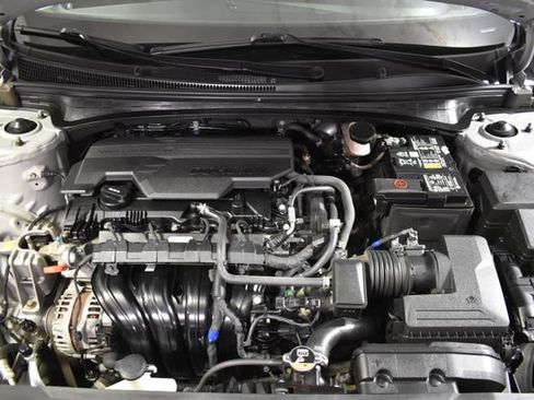 Used 2022 Hyundai Elantra SEL w/ Preferred Accessory Package FWD image 36