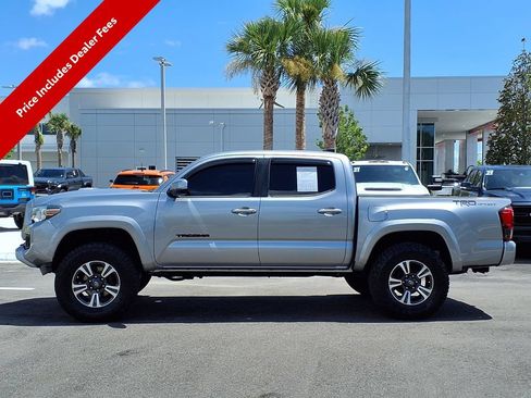 Used 2019 Toyota Tacoma TRD Sport w/ Technology Package RWD image 4