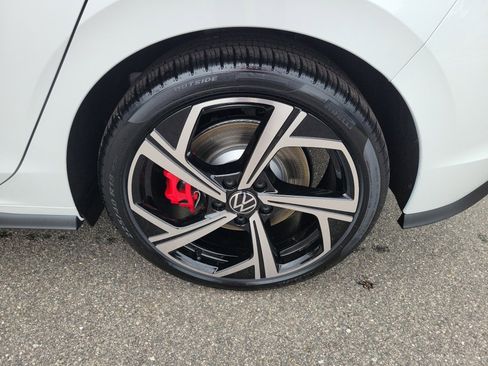 New 2026 Volkswagen GTI SE image 27