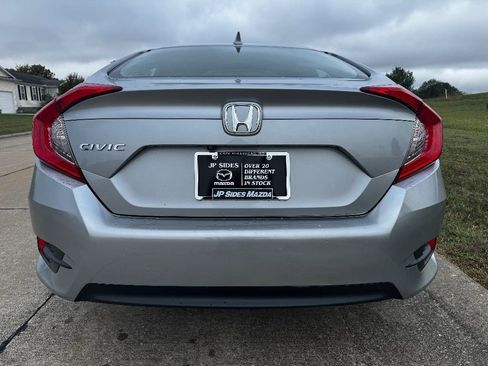 Used 2017 Honda Civic EX image 7