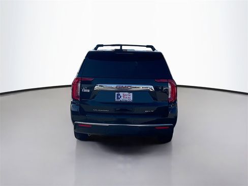 Used 2023 GMC Yukon XL SLT w/ SLT Luxury Package image 6