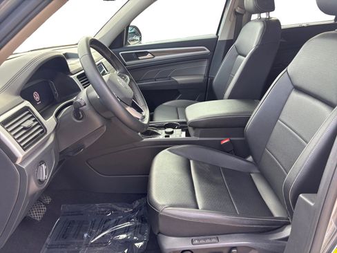 Used 2021 Volkswagen Atlas SEL w/ MDO Package (Bench Seat) image 9