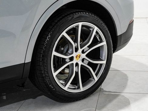 Used 2023 Porsche Cayenne image 54