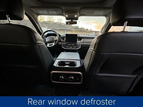 Used 2022 Ford Expedition XLT image 25