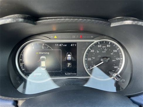 Used 2023 Nissan Versa SV image 10