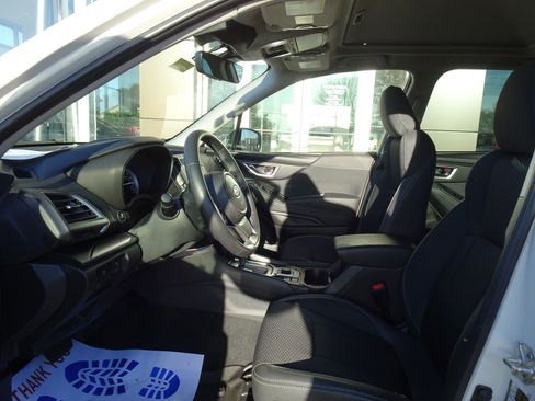 Used 2022 Subaru Forester Premium w/ Popular Package #2 image 9