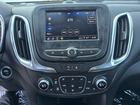 Used 2024 Chevrolet Equinox LT FWD image 24