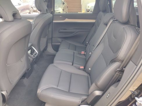New 2025 Volvo EX90 Plus image 20