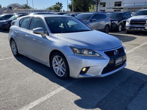 Used 2014 Lexus CT 200h image 6