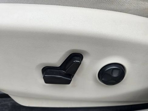 Used 2021 Chrysler Pacifica Limited w/ Premium & Safety Sphere Group AWD/4WD image 20