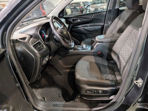 Used 2018 Chevrolet Equinox LT FWD image 14