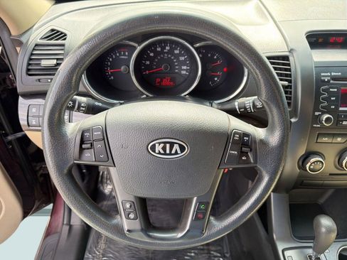 Used 2012 Kia Sorento LX image 15