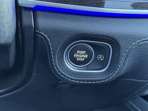 Used 2021 Mercedes-Benz GLS 580 4MATIC image 23