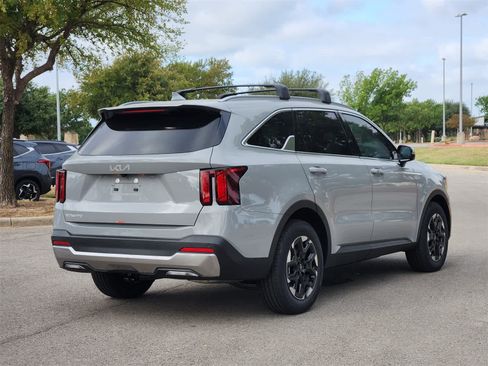 New 2026 Kia Sorento S w/ S Panoramic Sunroof Package image 5