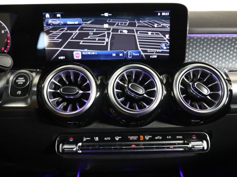 Certified 2025 Mercedes-Benz GLB 250 4MATIC image 29