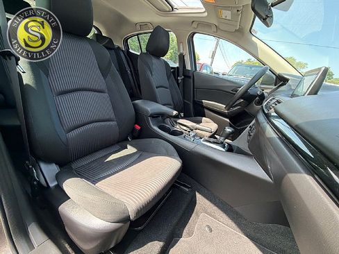 Used 2016 MAZDA MAZDA3 i Touring FWD image 17