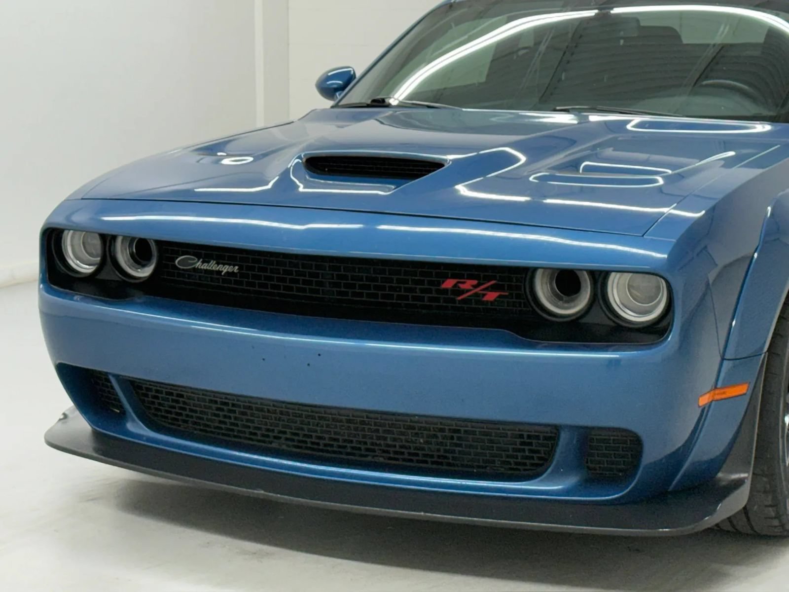 Used 2020 Dodge Challenger R/T Scat Pack RWD image 31