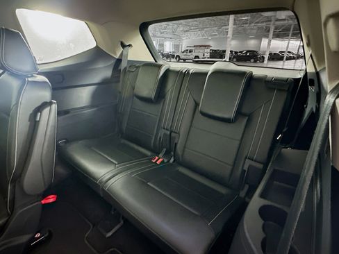 Used 2023 Volkswagen Atlas SE image 28