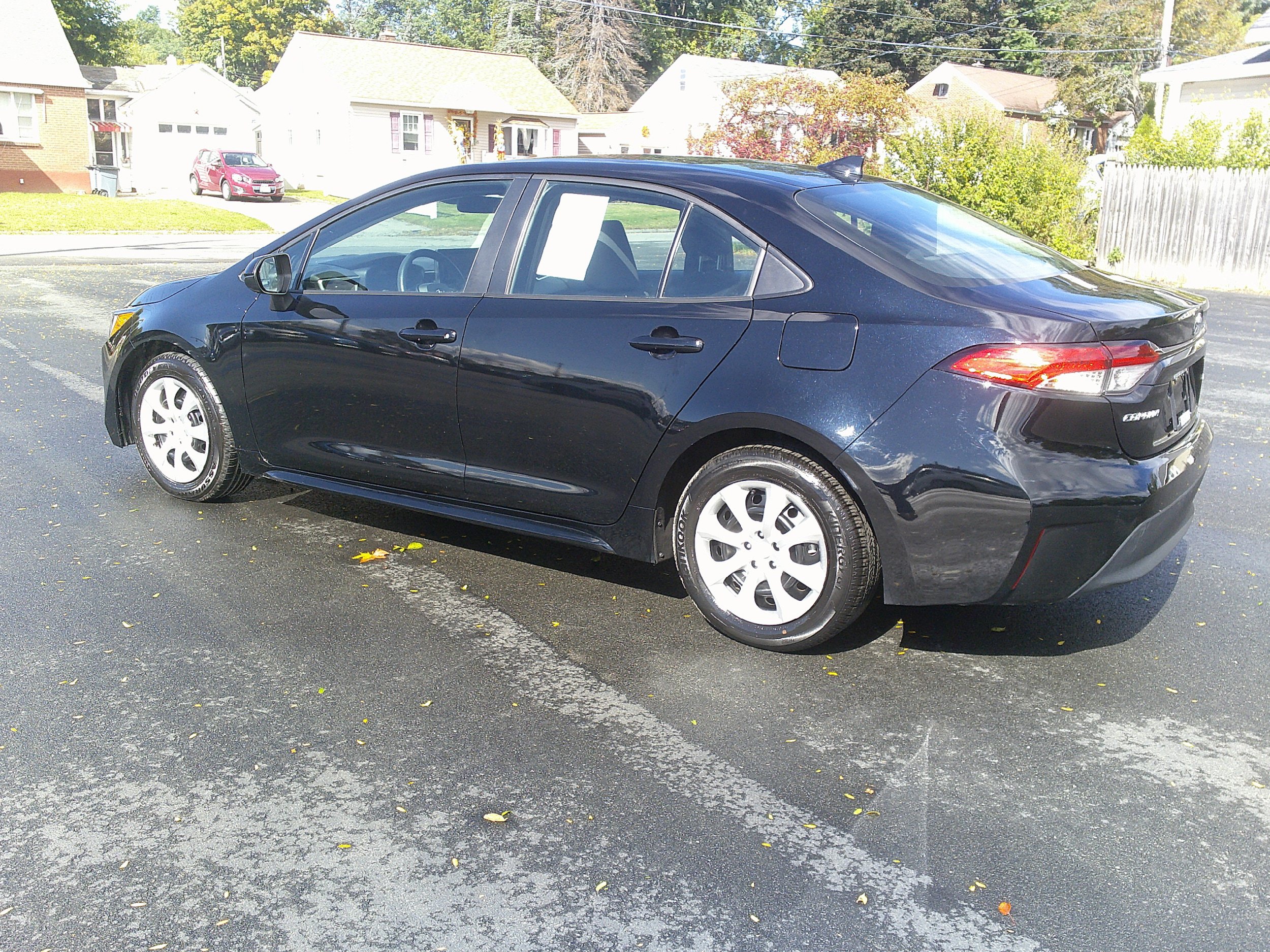 Used 2024 Toyota Corolla LE FWD image 11