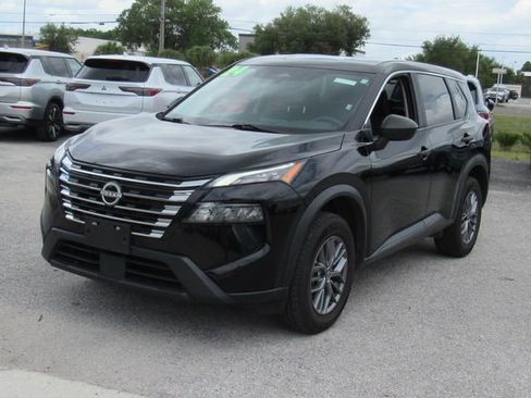 Used 2024 Nissan Rogue S AWD/4WD image 7