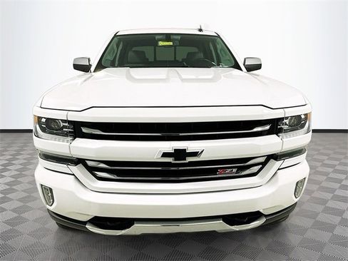 Used 2017 Chevrolet Silverado 1500 LTZ Z71 image 2