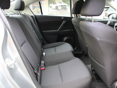 Used 2010 MAZDA MAZDA3 i Sport image 16