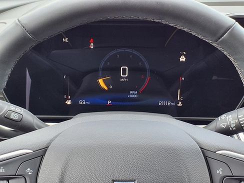 Used 2024 Chevrolet Trax ACTIV w/ Sunroof Package FWD image 18