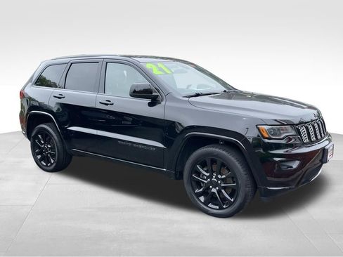 Used 2021 Jeep Grand Cherokee Laredo X AWD/4WD image 3