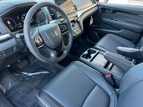 New 2026 Honda Odyssey Touring image 10