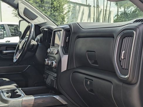 Certified 2022 GMC Sierra 2500 SLT w/ SLT Convenience Package image 20