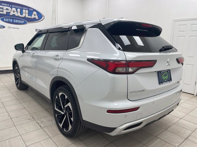 Used 2023 Mitsubishi Outlander SE Black Edition AWD/4WD image 7