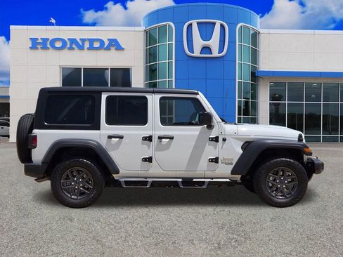 Used 2020 Jeep Wrangler Unlimited Sport S AWD/4WD image 2