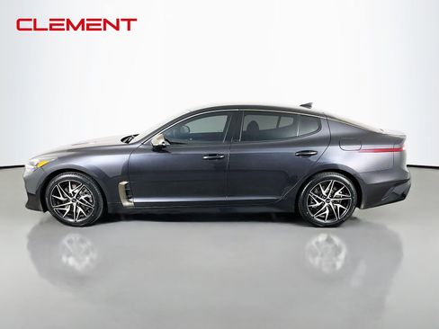 Used 2022 Kia Stinger GT-Line RWD image 5